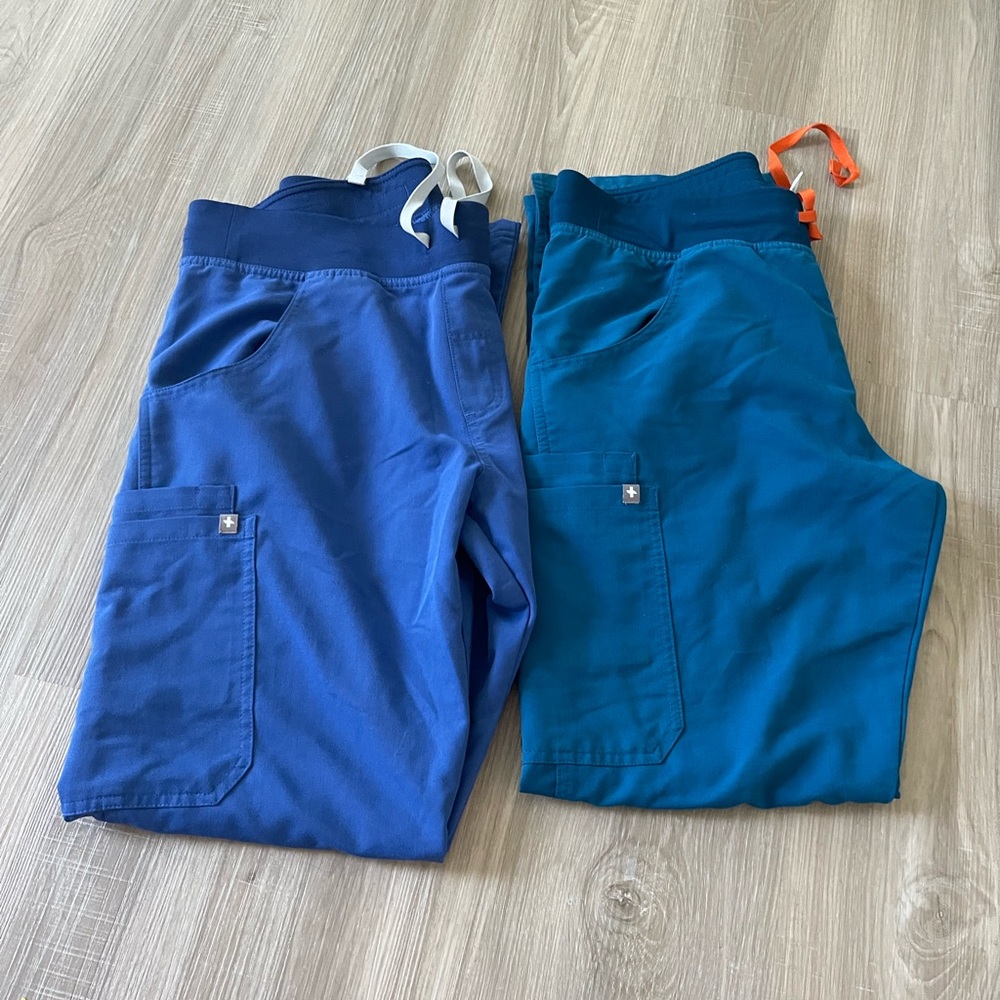 Bundle Of 2 Figs Technical Collection Pants - image 1